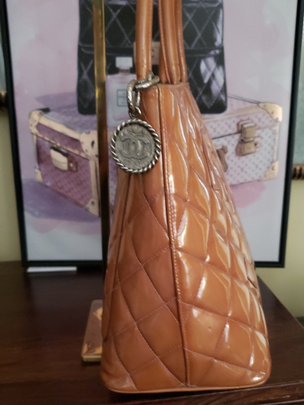 CHANEL Medallion Patent Leather tote bag (Good Condition) - Picture 3 of 16